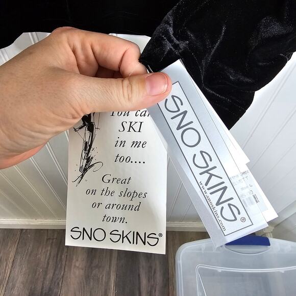 Sno Skins Women's Black Plush Velvet Turtleneck Sweater Size XL Pullover Cozy - Picture 7 of 10